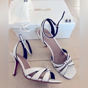 Diane Von Furstenberg Felicity Ankle-strap Sandal Size: 7.5M